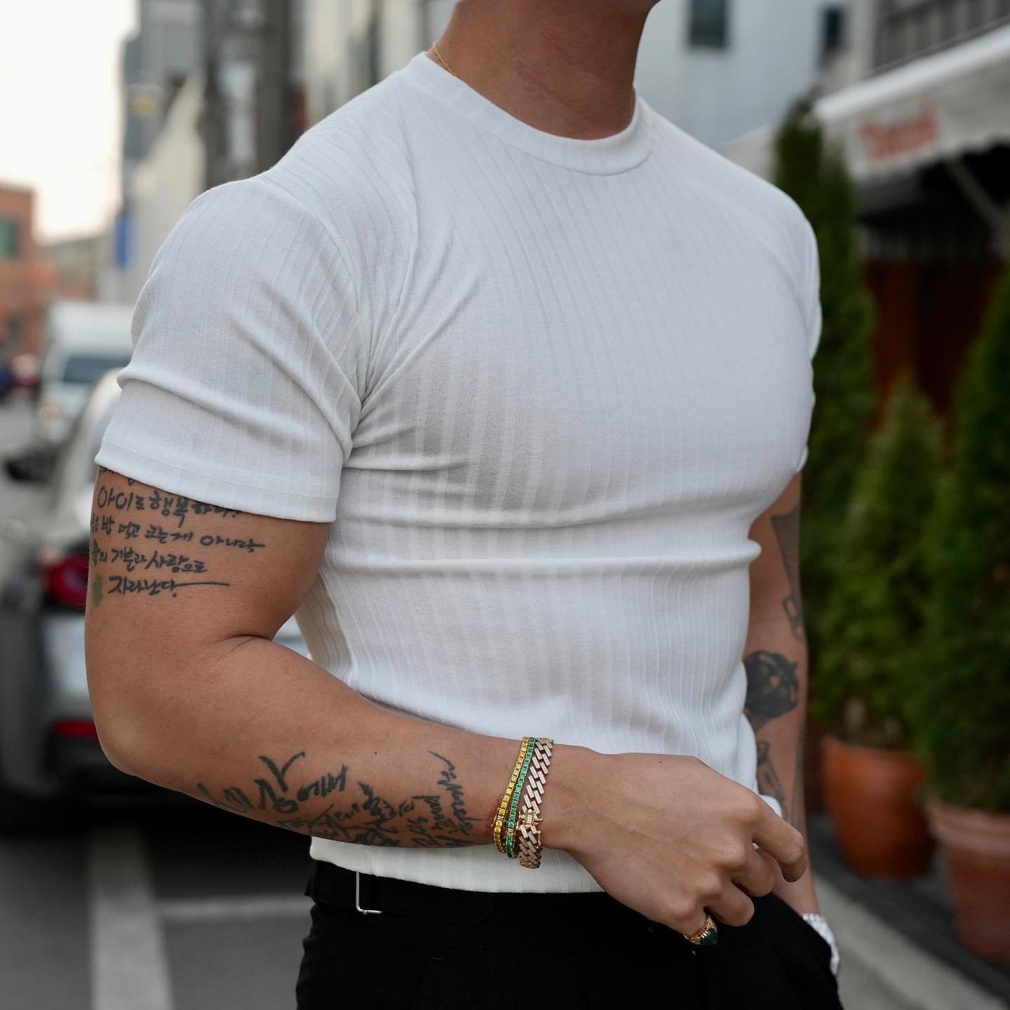 Men's Summer Sports Fitness Casual Round Neck Stretchable Shirt